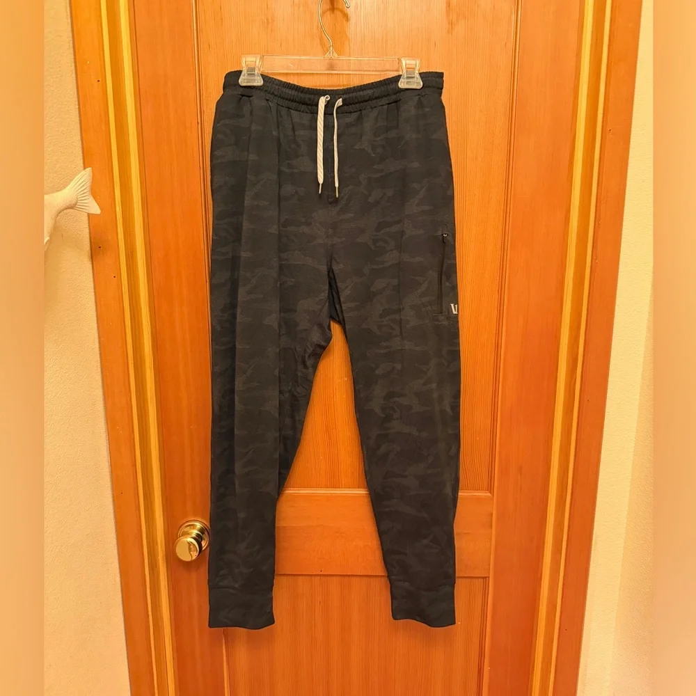 Vuori Men's Sunday Performance Jogger - Picture 5 of 12